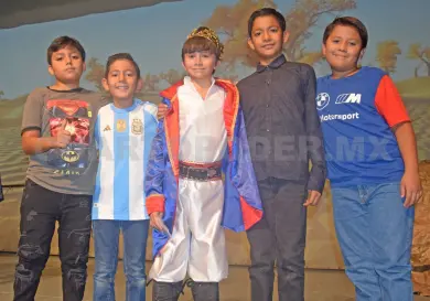 Disfrutaron una tarde de teatro