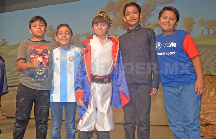 Disfrutaron una tarde de teatro