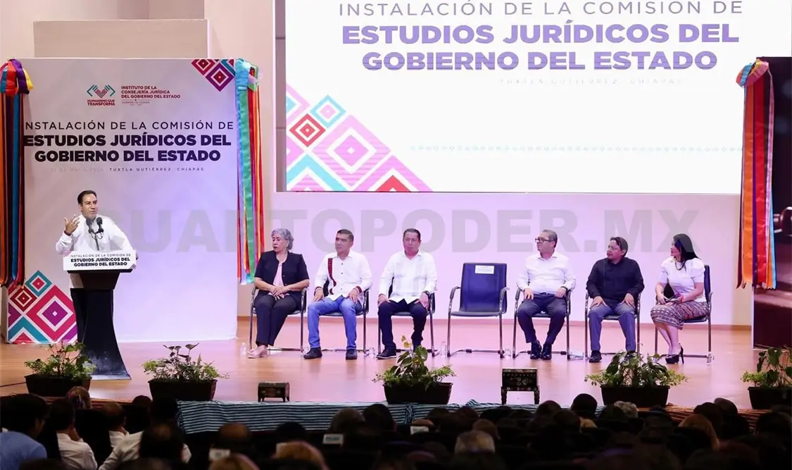 El gobernador Eduardo Ramírez Aguilar atestiguó la instalación de la Comisión de Estudios Jurídicos. CP