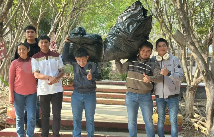 Alumnos refuerzan compromiso con el medio ambiente