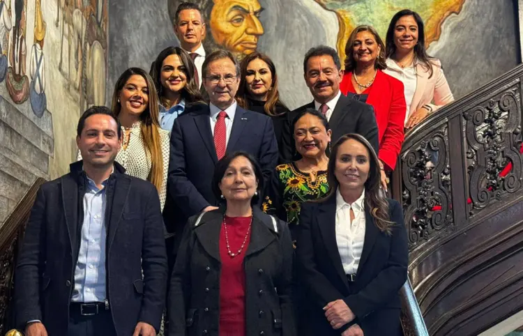 Celebran senadores reducción de impuesto a remesas