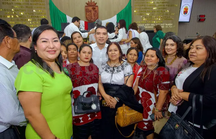Conmemoran 100 años del Derecho al Voto de la Mujer