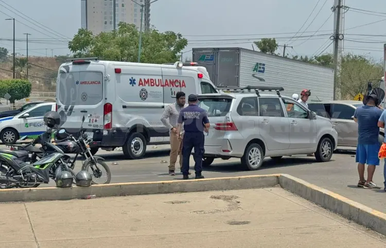 Una lesionada en encontronazo entre dos particulares