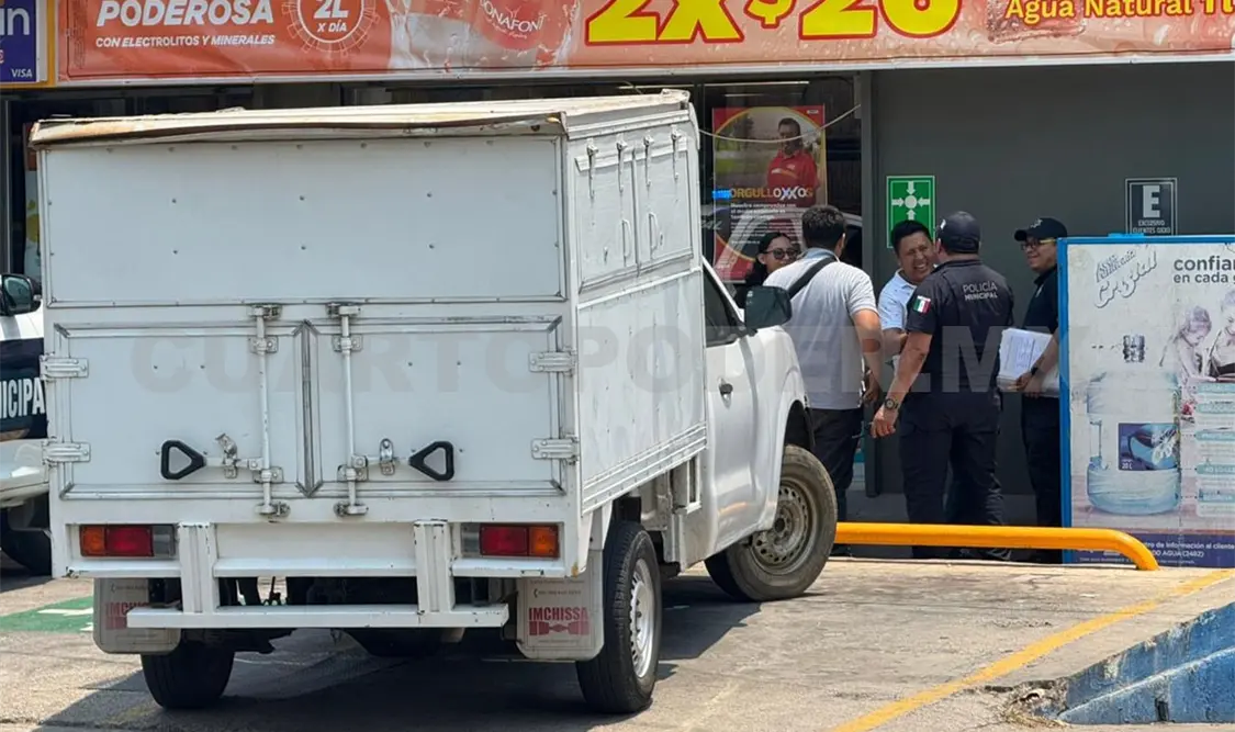 El asalto se dio antes del mediodía del jueves en una sucursal frente a plaza Crystal. Ulises Villalobos / CP