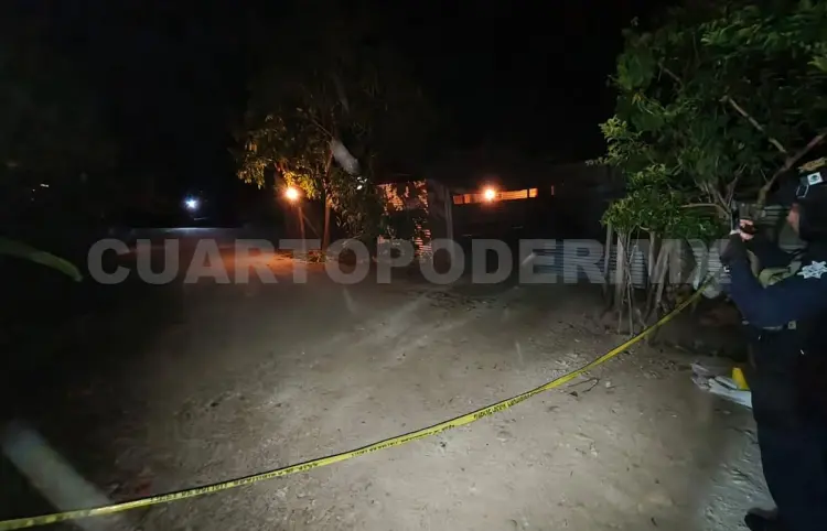 Sujeto machetea salvajemente a su esposa y la mata