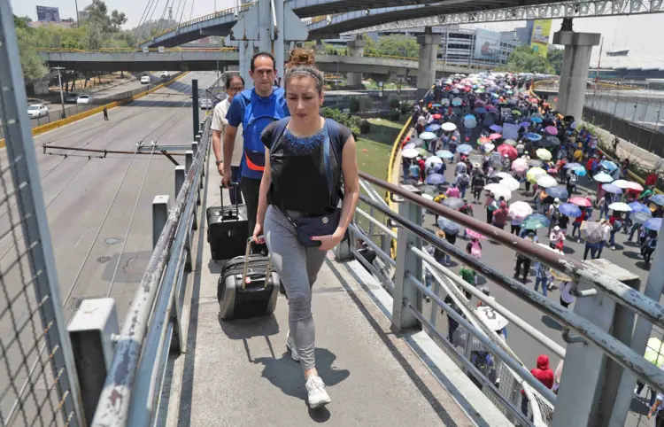 Maestros intensifican protestas en estados