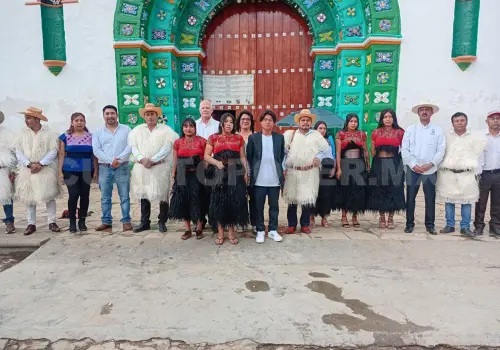 Embajada de Cuba visita Chamula