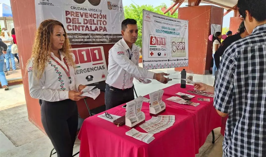 Se instaló un modulo informativo donde se distribuyeron trípticos con el correcto uso de las líneas de emergencia. CP