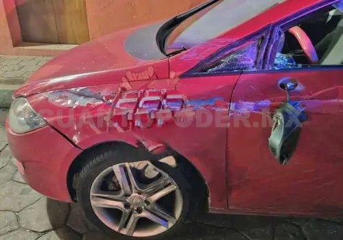 Grúa provoca varios destrozos a su paso en centro histórico