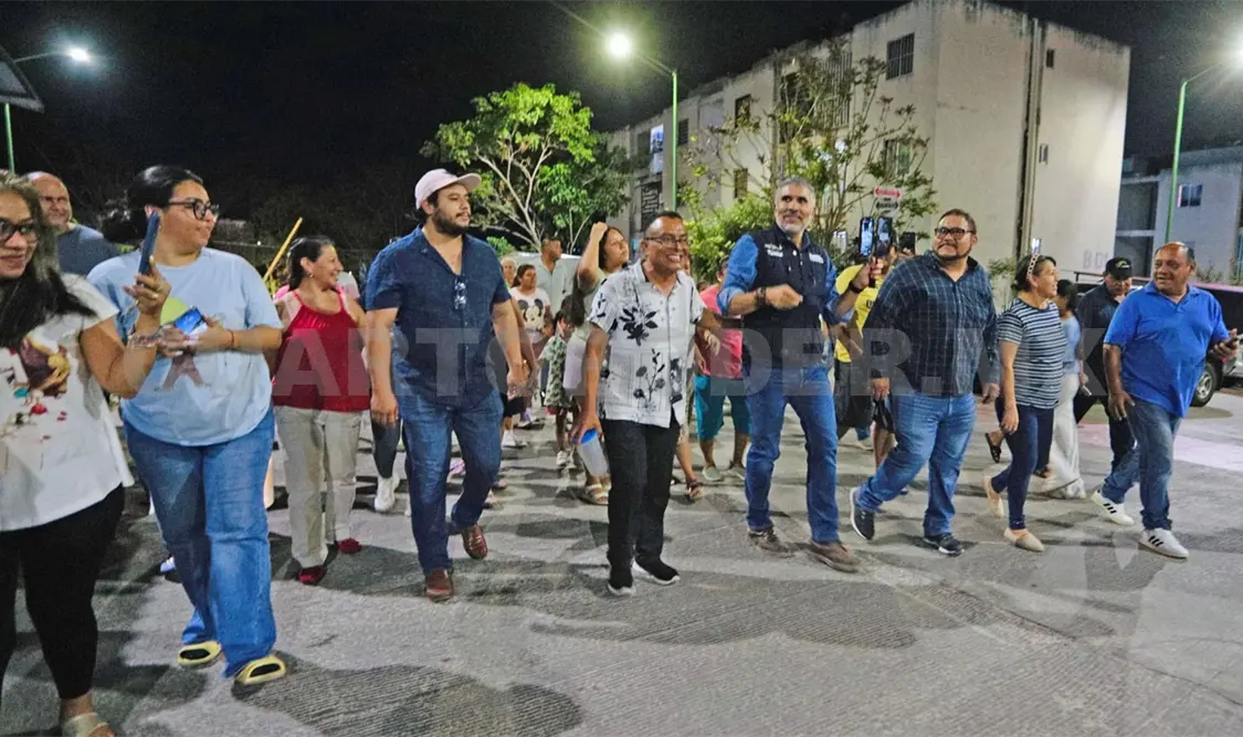 Vecinos de la colonia convivieron con el presidente municipal. Cortesía