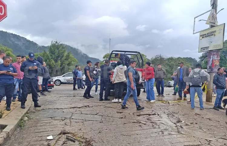Calles inundadas con las primeras lluvias del año