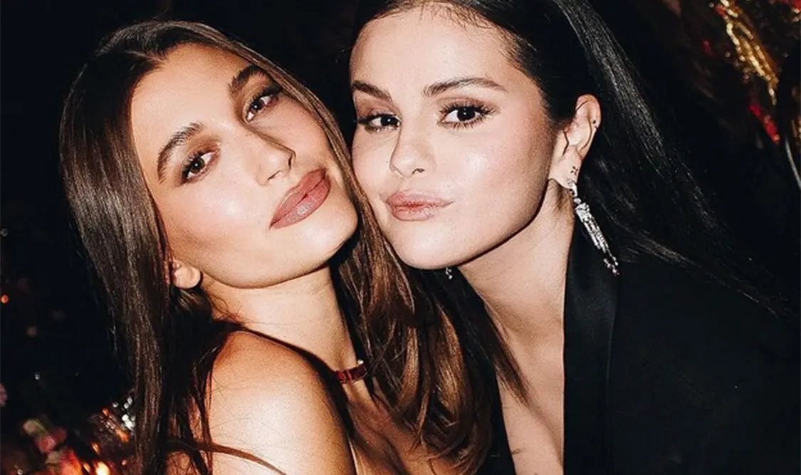 Selena se solidariza con Hailey Bieber