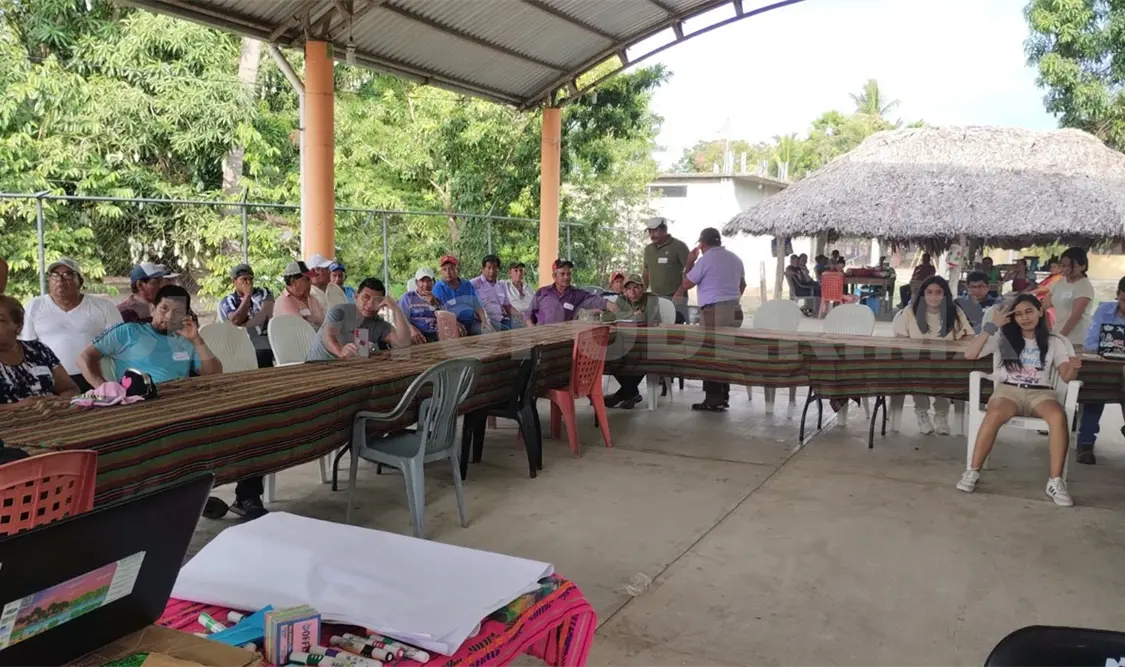 Aspecto de la reunión de pescadores para intercambiar experiencias. Cortesía