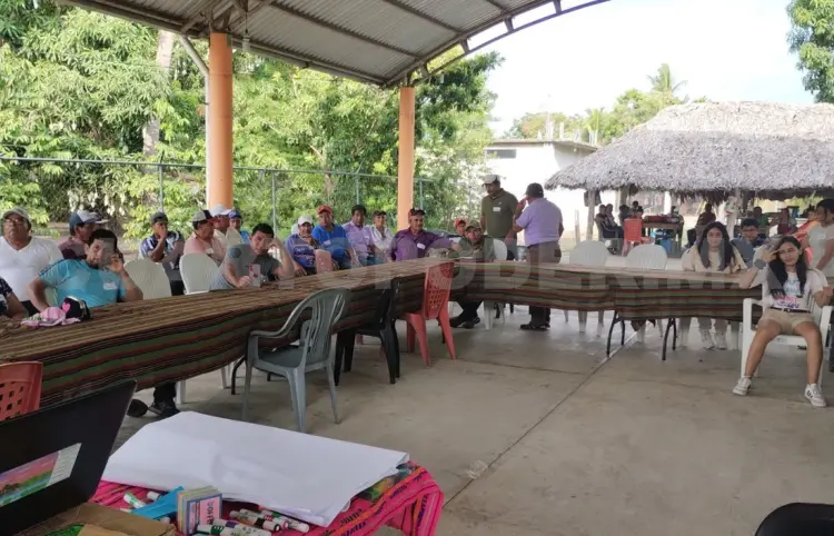 Intercambian experiencias sobre pesca responsable