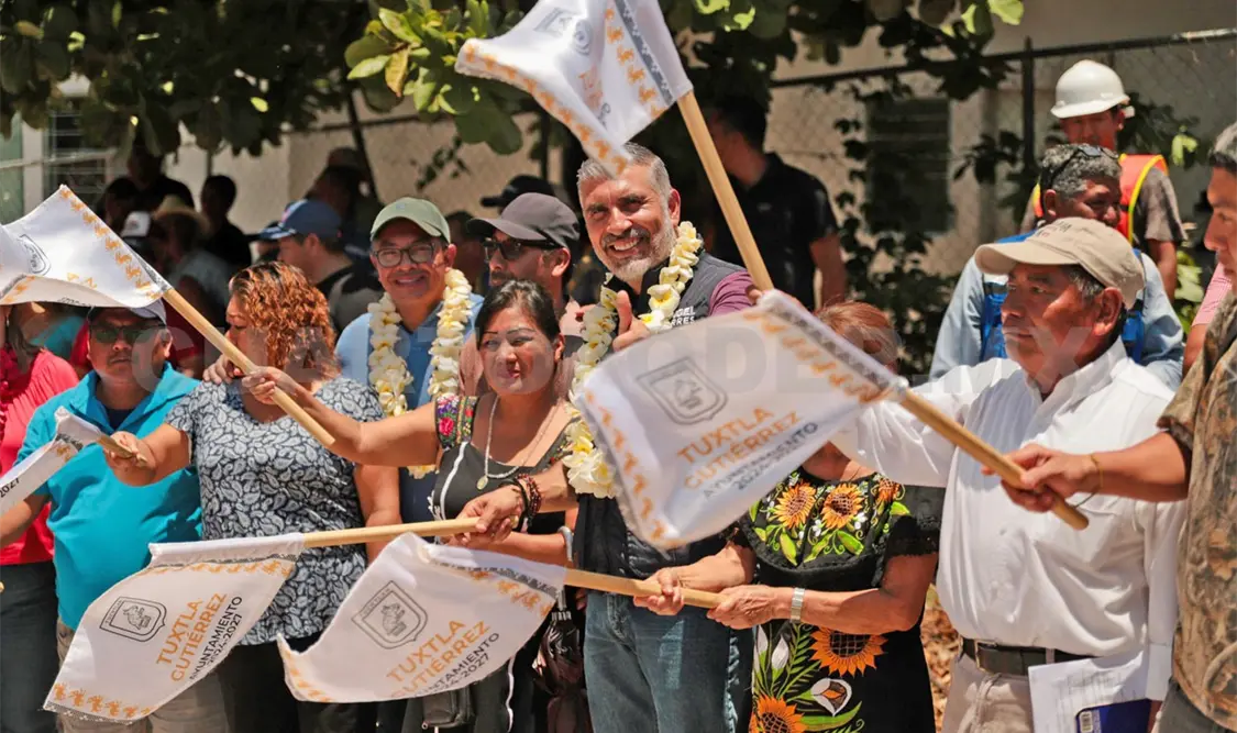 El alcalde capitalino puso en marcha los trabajos para mejorar las calles. Cortesía