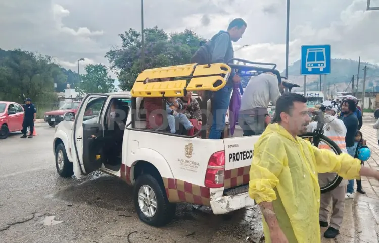 Granizada deja a colonias sin luz y encharcamientos