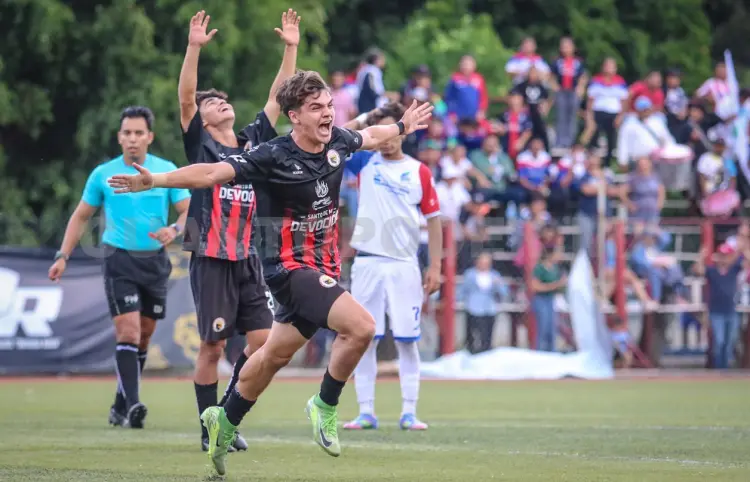 Dragones vence a Estudiantes del Cobach