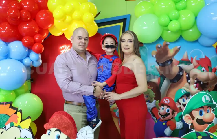 ¡Muchas felicidades, Salvador!