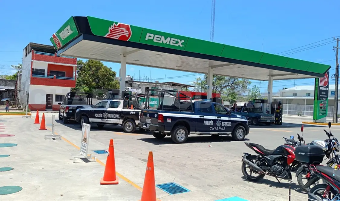 Se hicieron de palabras al disputar el espacio de recarga de combustible. El enardecido individuo sacó un machete e hirió a su rival. Genaro Sánchez / CP