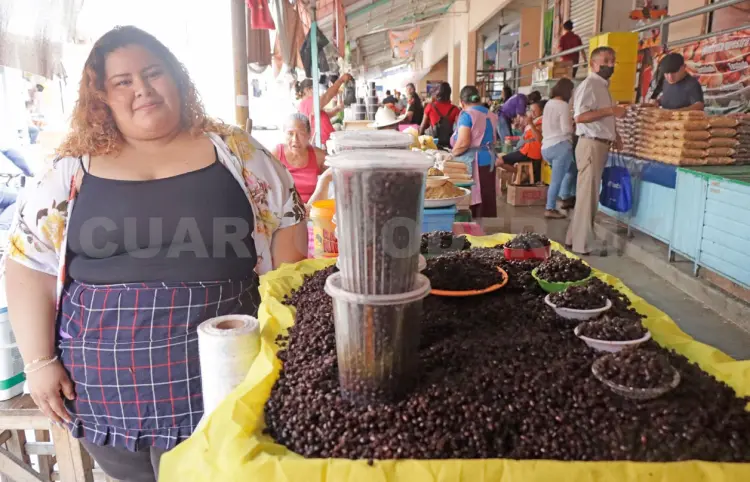 Comienza la venta de nucú en el centro