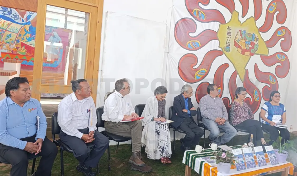 Informaron que la edición consta de mil ejemplares en ambas lenguas, tsotsil y tseltal. Cortesía