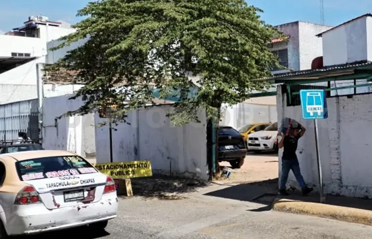 Taxis de Suchiate rompen reglas entre transportistas