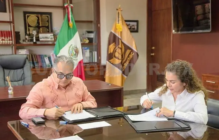 Cobach Baja California e IAP suscriben convenio