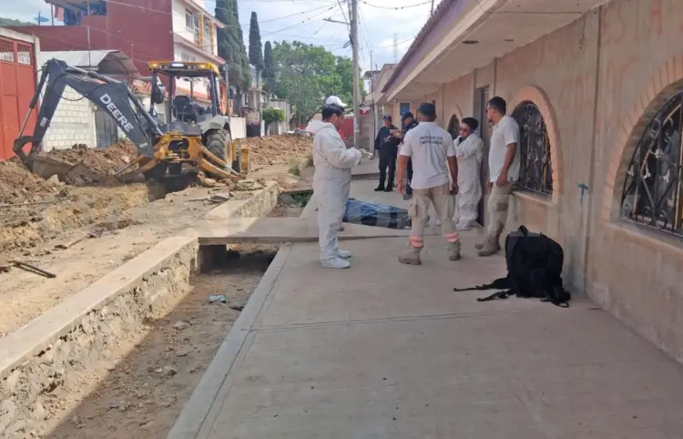 Fallece al quedar sepultado en una obra de drenaje