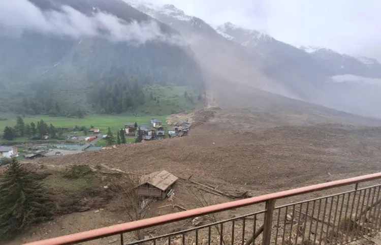 Colapsa glaciar y arrasa con un pueblo suizo