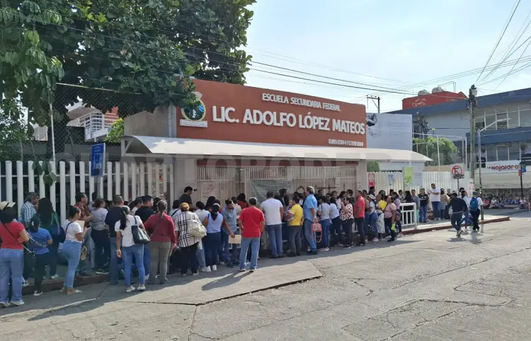 Aplican examen de admisión en secundarias