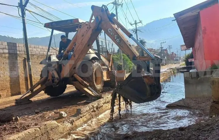 Atienden afectaciones por lluvias intensas en SCLC
