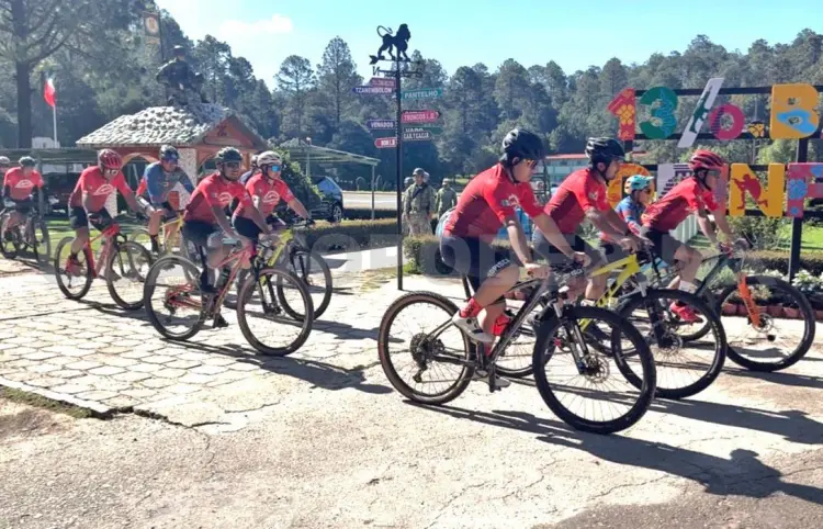 Ciclistas se unen en rodada con causa