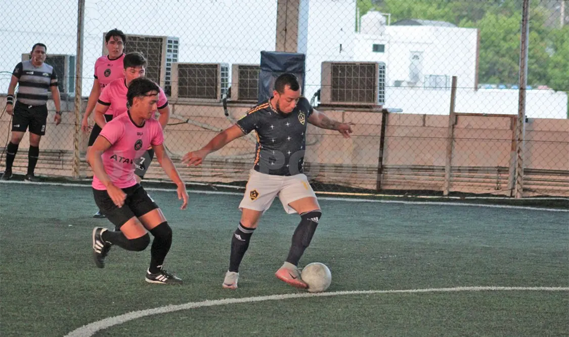 ADFC y Máquina del Mal protagonizarán el duelo más esperado de la jornada dominical. Alan Pola/CP