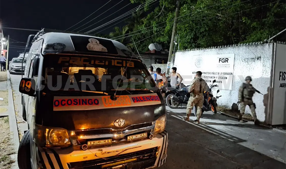 Elementos de la Sedena, en una revisión de rutina, ubicaron el paquete sospechoso. Genaro Sánchez / CP