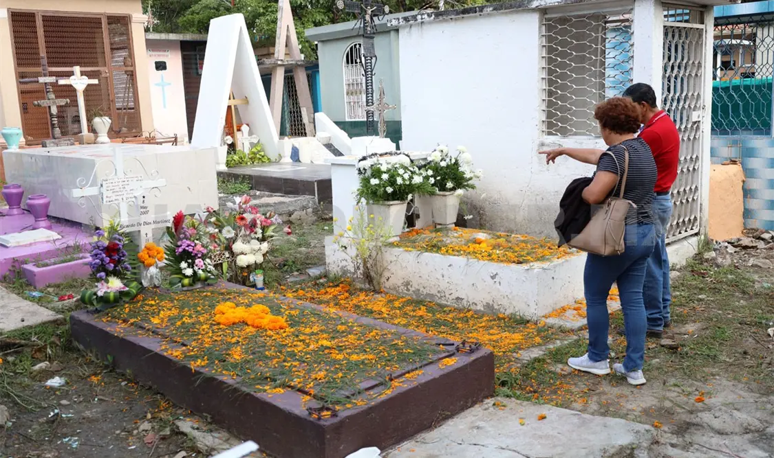 El panteón municipal tiene más de 150 años de historia y cuenta con unas 18 mil tumbas. Carlos López / CP