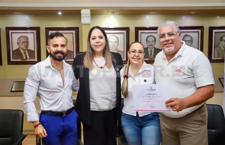 Toman protesta los integrantes de la Mesa Red Salud
