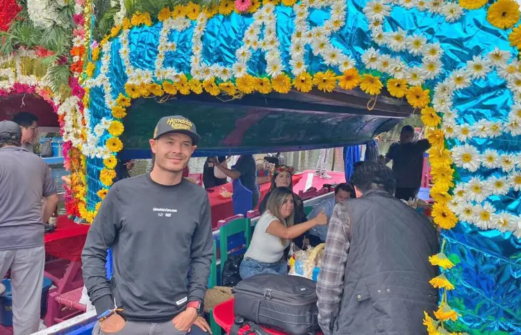 Kyle Larson cambia el volante por remo
