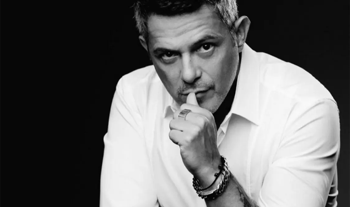 Alejandro Sanz estrena ¿Y ahora qué?