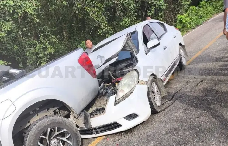 En colisión por alcance, dos lesionados