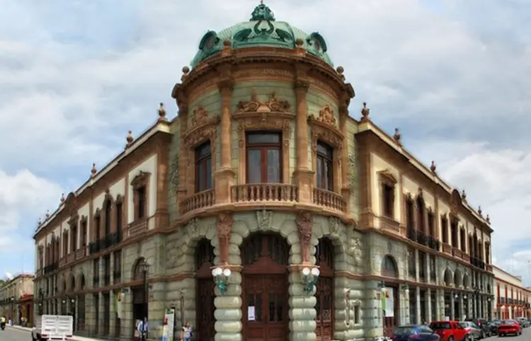 Restauran espacios culturales y artísticos