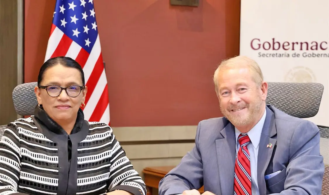 Ronald Johnson se reunió con Rosa Icela Rodríguez. Cortesía