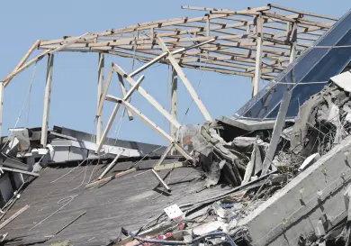 Derrumbe de puente deja siete muertos