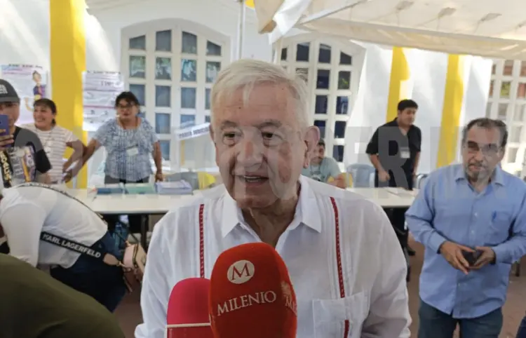 AMLO reaparece en Chiapas para votar en histórica elección judicial