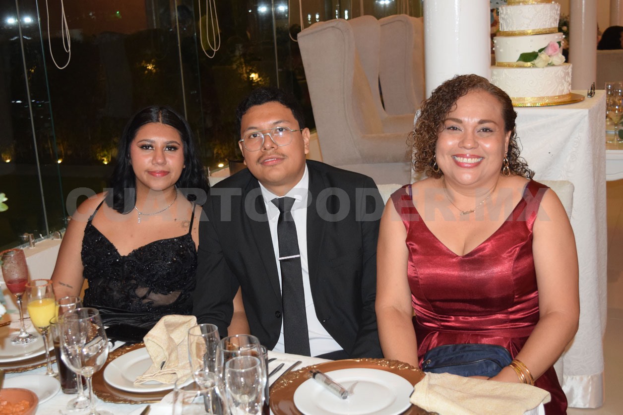 Yareni y José Carlos unen sus vidas