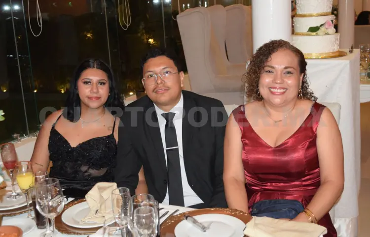 Yareni y José Carlos unen sus vidas