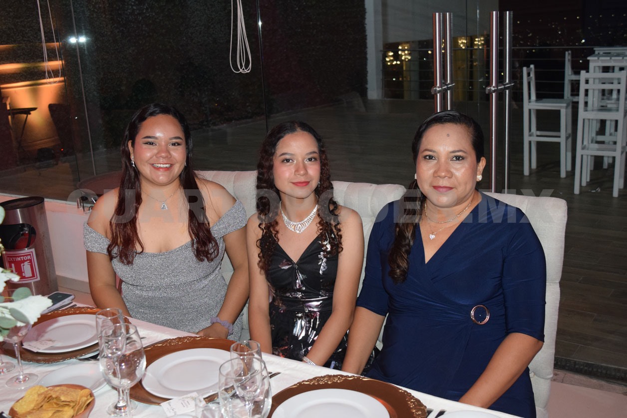 Yareni y José Carlos unen sus vidas