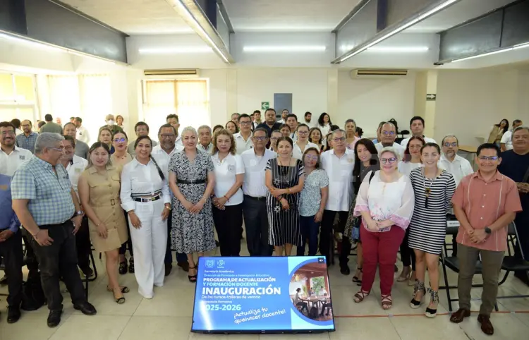 Más de 400 docentes participan en cursos