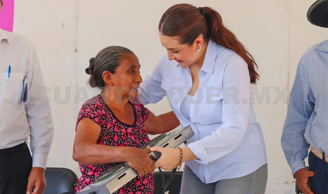 Durante la jornada se entregaron diversos apoyos a la comunidad. CP