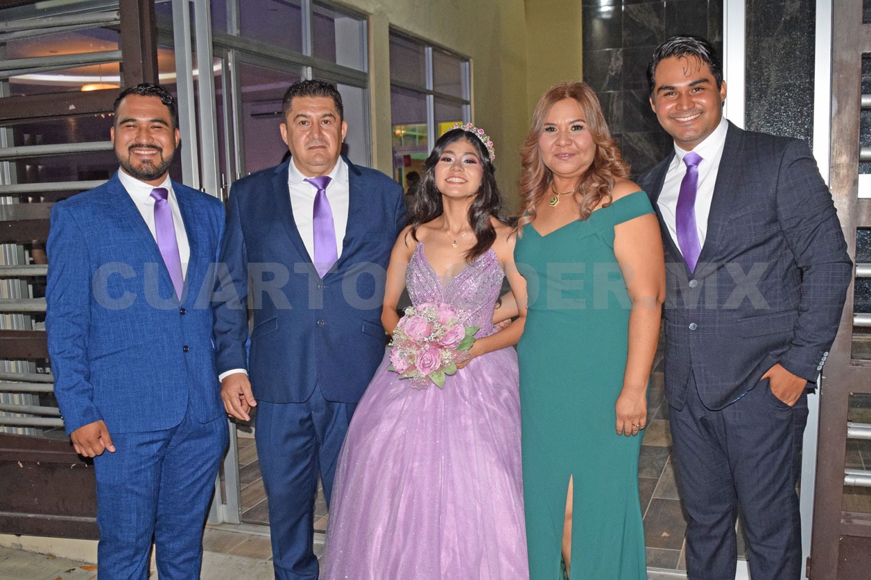 Los XV años de María José