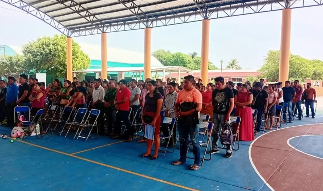 Reabren siete escuelas en San Mateo del Mar